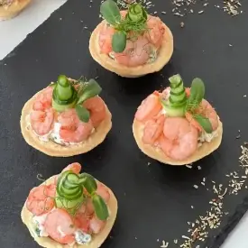 Тарталетка с креветками