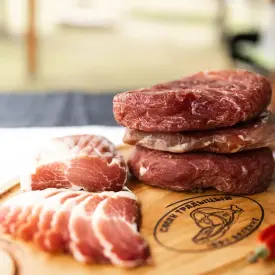 Сыровяленый свиной окорок