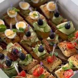 Клаб-канапе