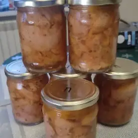 Тушенка из мяса молодых петушков