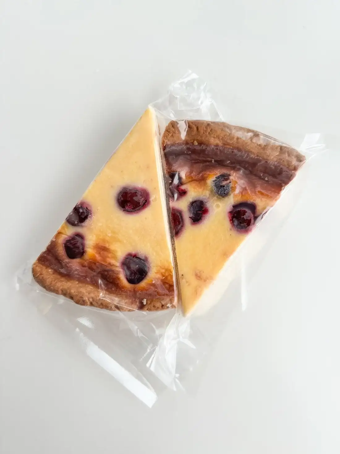 Пирог с вишней, 3 шт. (готовый продукт) фото 2