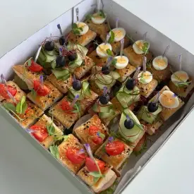 Клаб-канапе