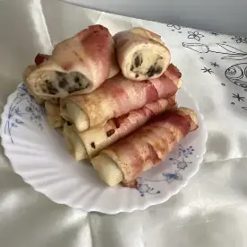 Блинчики с картофелем и грибами в беконе