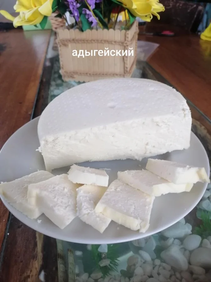 Сыр адыгейский, 1 кг.