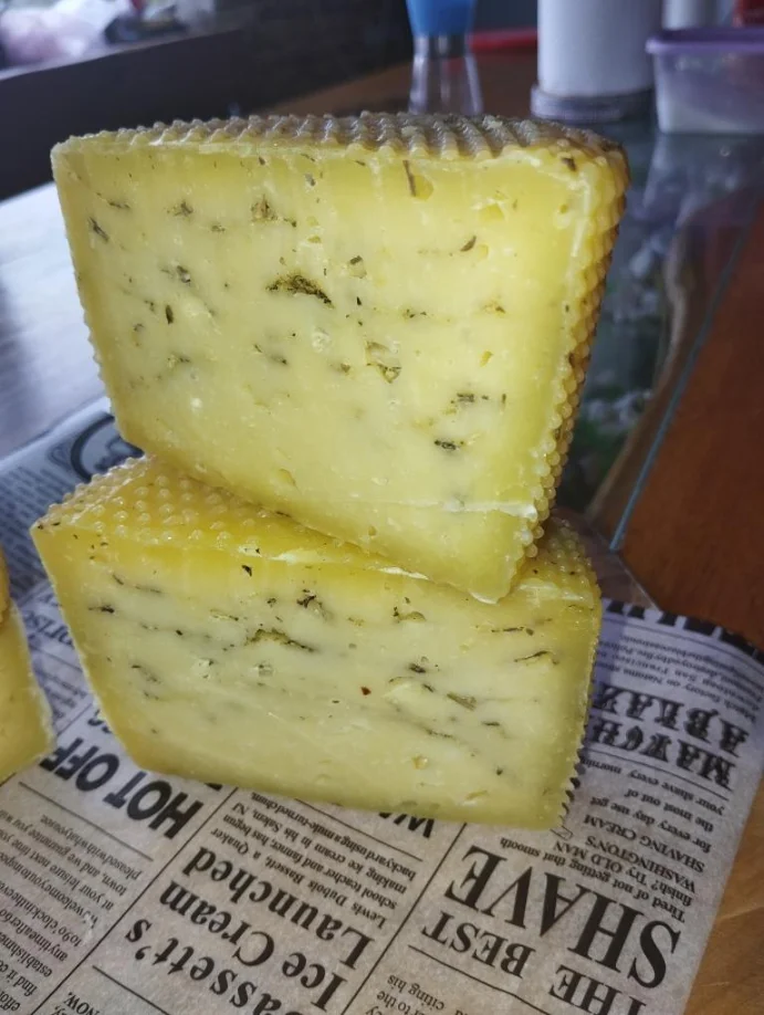 Качотта с итальянскими травами, 1 кг