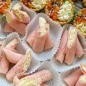 Рулетики из ветчины с сырным муссом