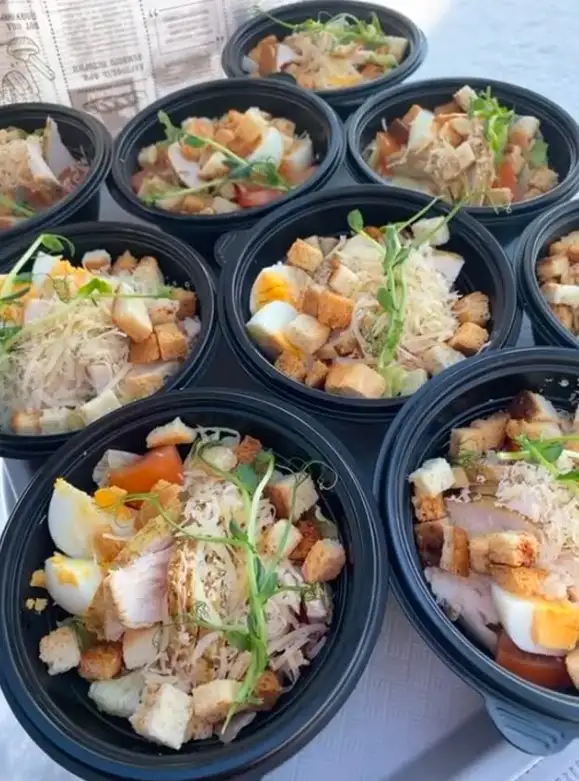 Салат «Цезарь с курицей»