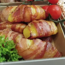 Картофель в беконе порционный