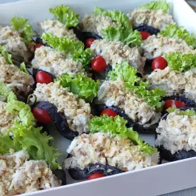 Баклажаны с курицей и орехами