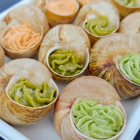 Набор 12 улиток в раковинах под соусом "Ассорти"