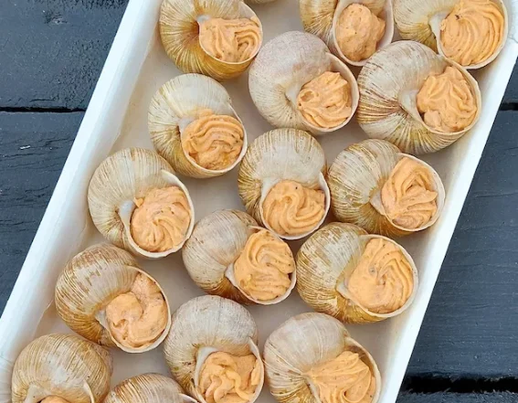 Набор 18 улиток в раковинах под соусом "Томаты"