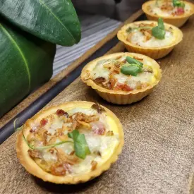 Тарталетки с шампиньонами и беконом, 10 шт.