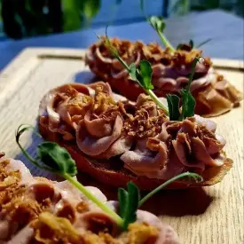 Брускетта с паштетом, 10 шт.