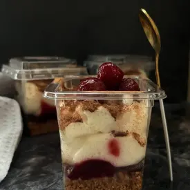 Десерт «Птичье молоко» в стакане