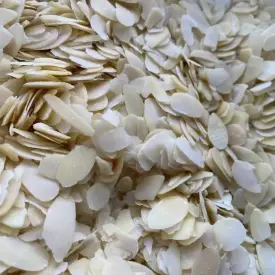 Миндальные лепестки