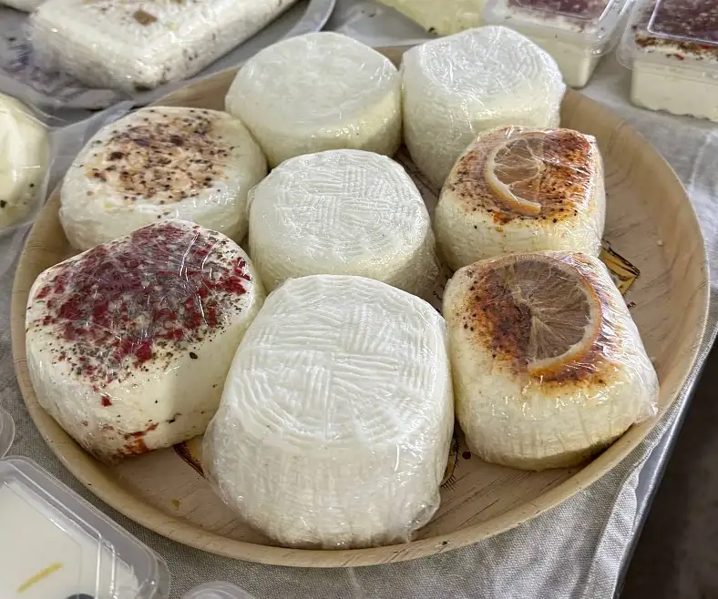 Адыгейский сыр с начинкой