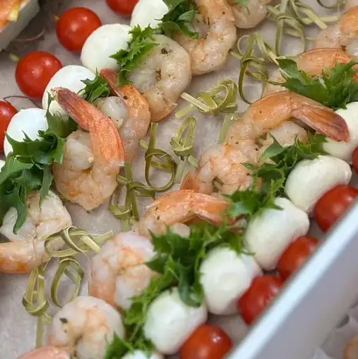 Канапе с креветкой