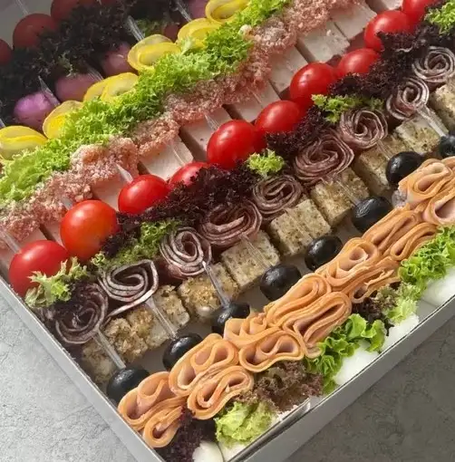 Канапе-бокс «Четыре вкуса»