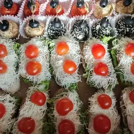 Бокс брускетты «Цезарь» + чизболлы