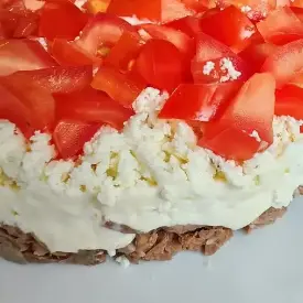 Салат с говядиной и брынзой