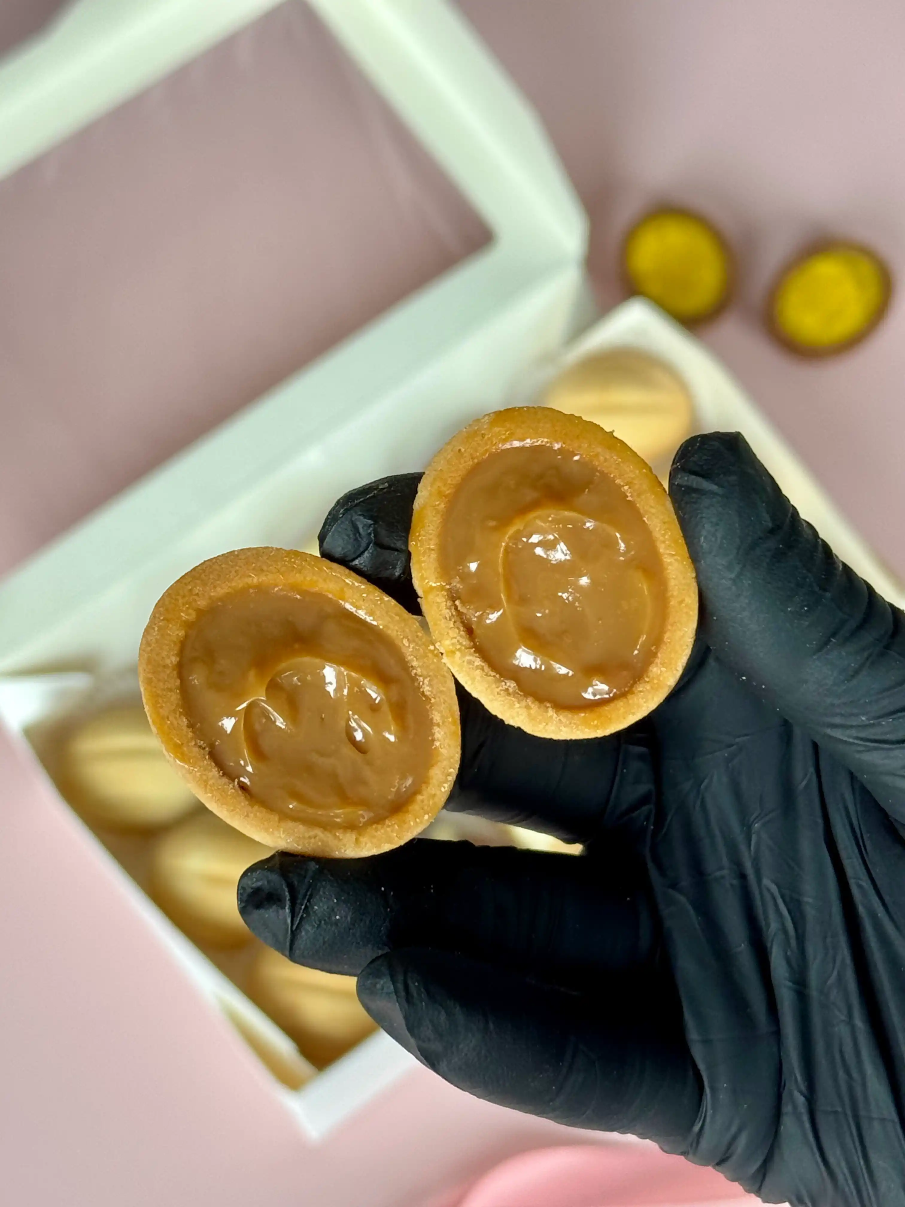 Набор орешков на 8 марта фото 3