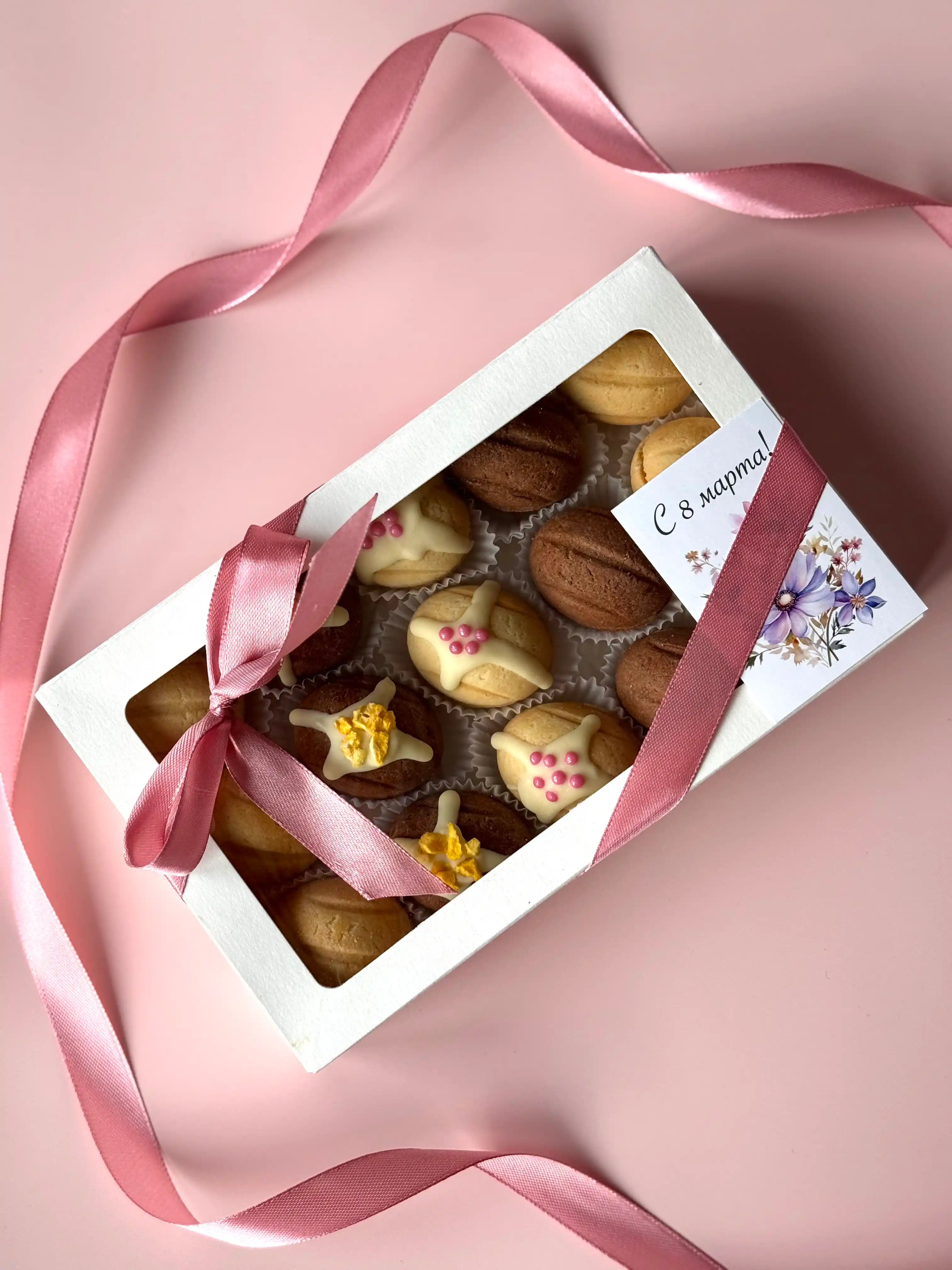 Набор орешков на 8 марта фото 2