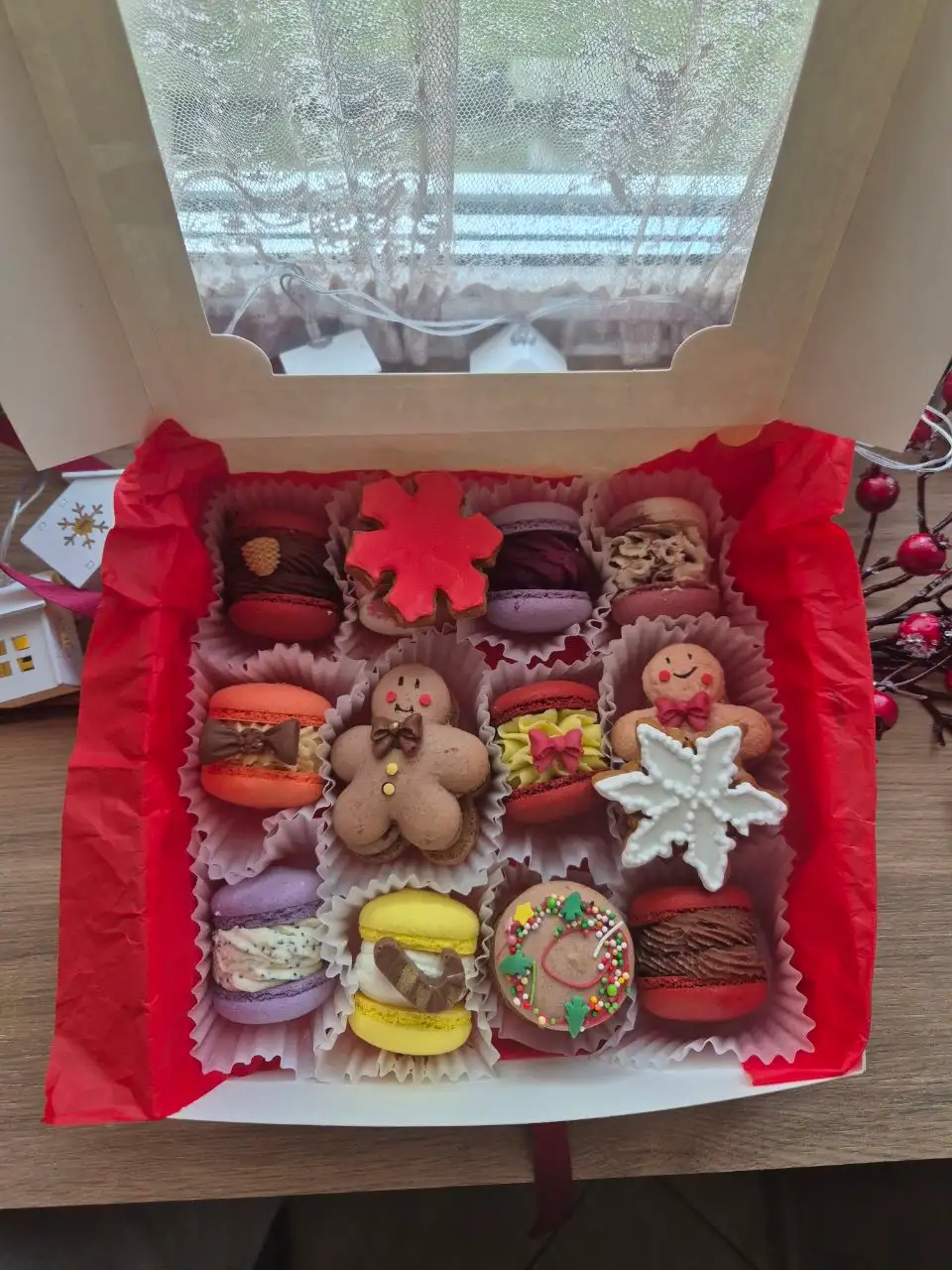 Праздничное ассорти из макарон с домашними пряничками фото 3
