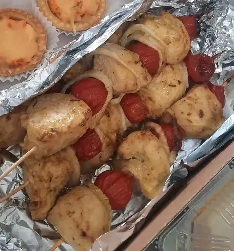 Шашлык из куриного филе с черри