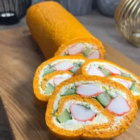 Морковный рулет с крабовыми палочками