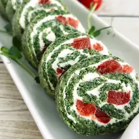 Шпинатный рулет с форелью