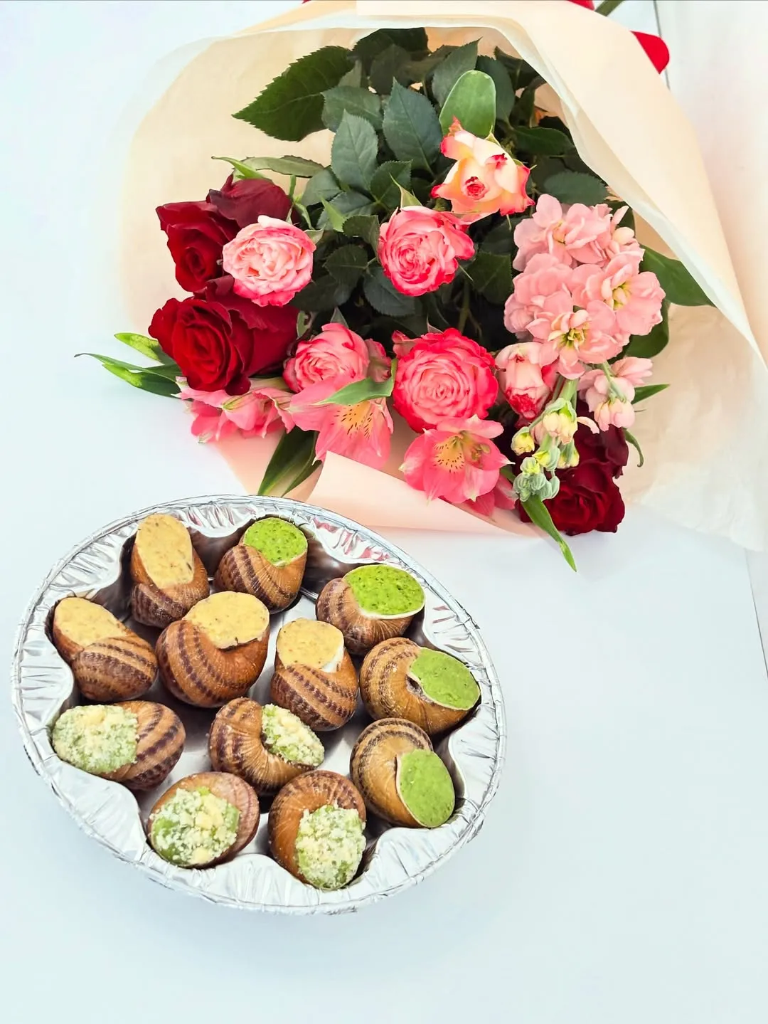 Ассорти улиток "По-бургундски", "Пармезано", "Орех", 12 шт.