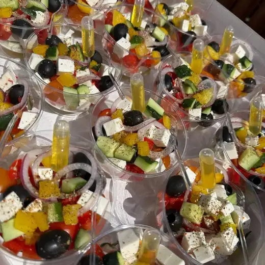 Порционные салаты на выбор фото 2