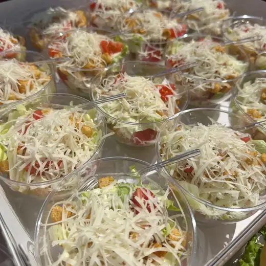 Порционные салаты на выбор фото 3