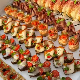 Канапе под крепкие