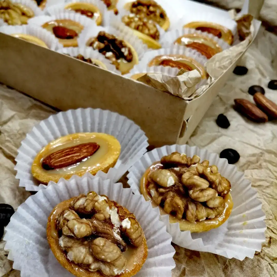 Орешки со сгущенкой (половинки) фото 3