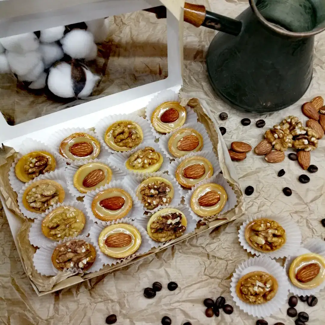 Орешки со сгущенкой (половинки) фото 2