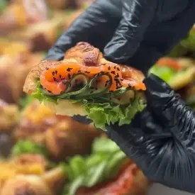 Мини-круассаны с форелью