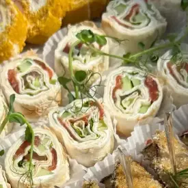 Рулет из лаваша с форелью