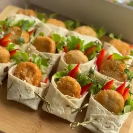 Мини тартилья с наггетсами