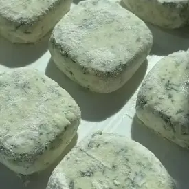 Сырники со шпинатом и моцареллой