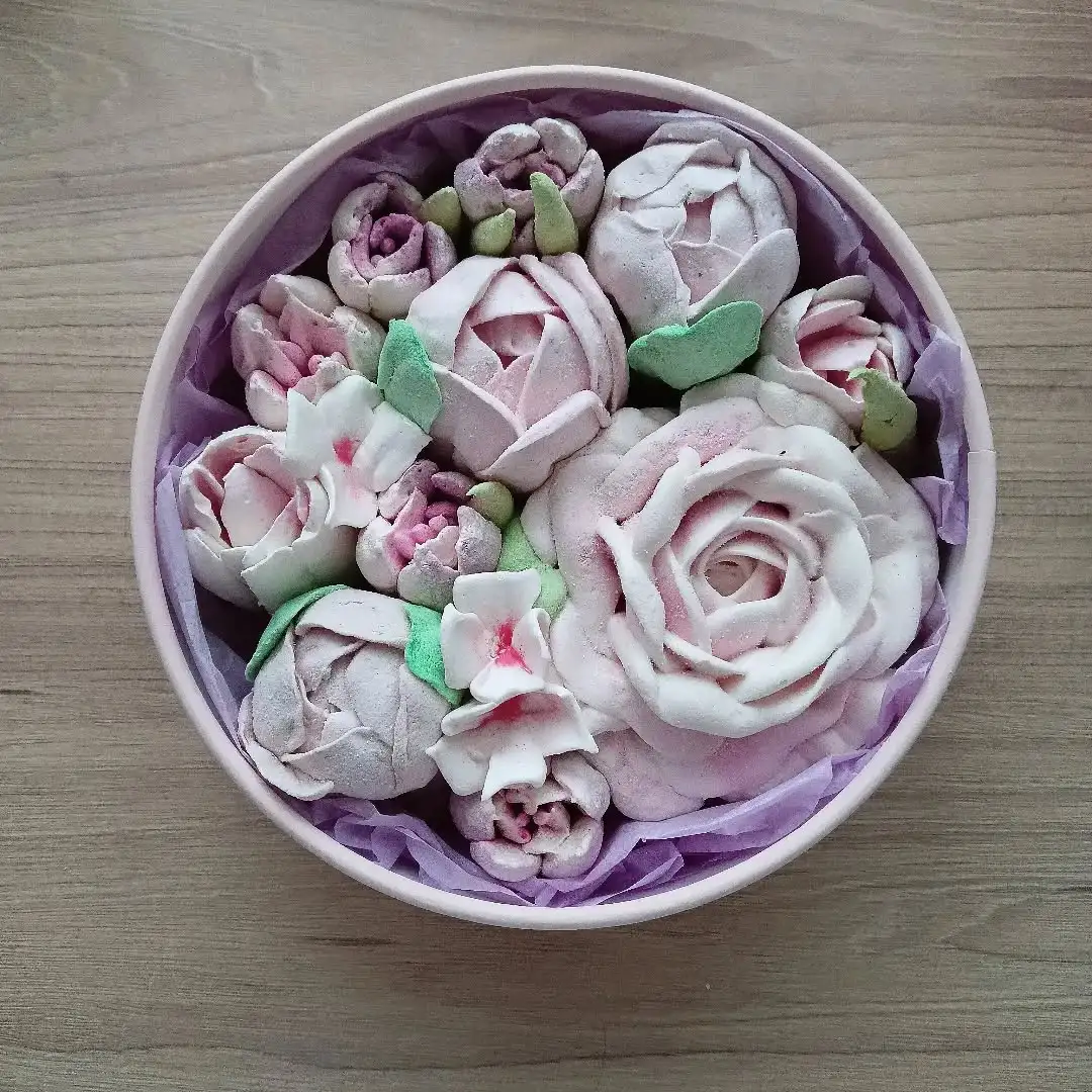 Зефирные цветы в шляпной коробке, 16 см фото 2