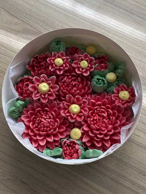 Зефирные цветы в шляпной коробке, 20 см фото 5