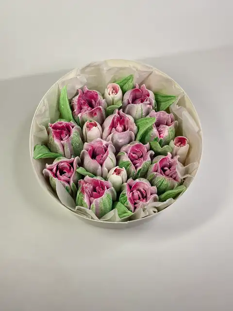 Тюльпаны в шляпной коробке, 16 см фото 4