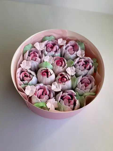 Тюльпаны в шляпной коробке, 16 см фото 6