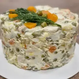 Оливье с курицей