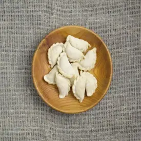 Вареники с грушей и брусникой