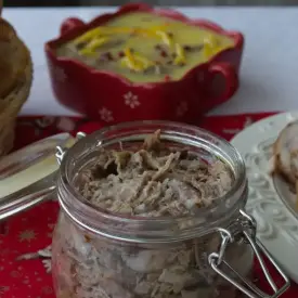 Рийет из утки с черносливом и коньяком