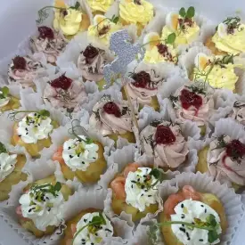 Бокс профитролей «Три короны»