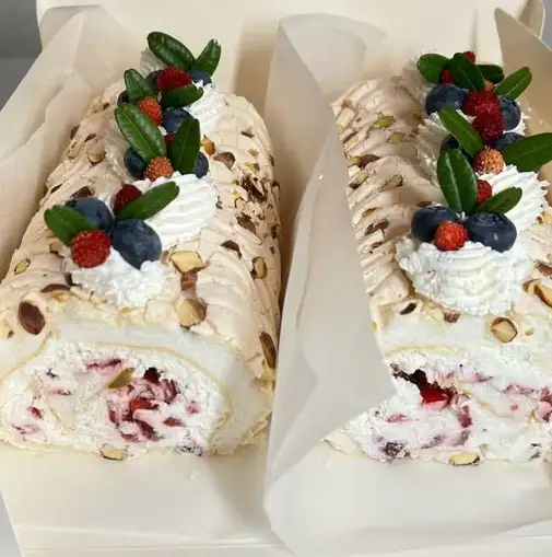 Меренговый рулет