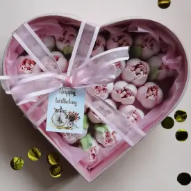 Зефирные цветы в коробке-сердце L